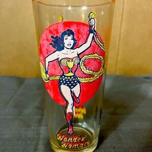 Vintage 1976 Wonder Woman Pepsi Cola Glass